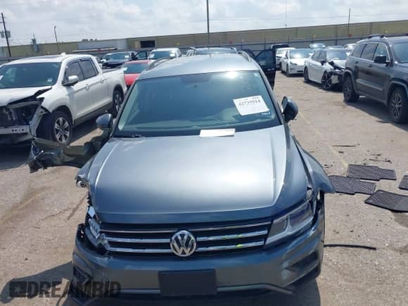 2018 Volkswagen Tiguan S с VIN 3VV1B7AX1JM106539, выставлен на аукционе IAAI как лот 42735914 с пробегом 89 055 миль миль и . История ставок и продаж доступна на DreamBid. Изображение 12.
