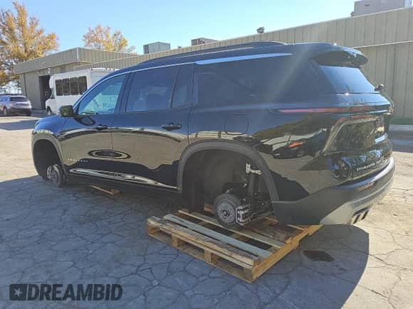 2024 Chevrolet Traverse AWD LT with VIN 1GNEVGKS8RJ174265, listed as a Copart auction lot 76360804 with 6,903 mi miles and Clean title. Bid and sale history available at DreamBid. Image 2.