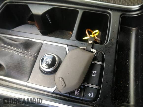 2024 Kia Sorento LX with VIN 5XYRG4JC7RG254721, listed as a IAAI auction lot 42967675 with 16,389 mi miles and . Bid and sale history available at DreamBid. Image 11.