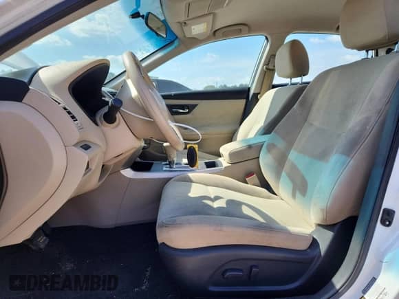 2015 Nissan Altima S z VIN 1N4AL3AP3FC246935, wystawiony jako Copart lot #80571935 z przebiegiem 72 330 mil mil oraz Szkoda całkowita • Salvage title. Historia ofert i sprzedaży dostępna na DreamBid. Obrazek 7.