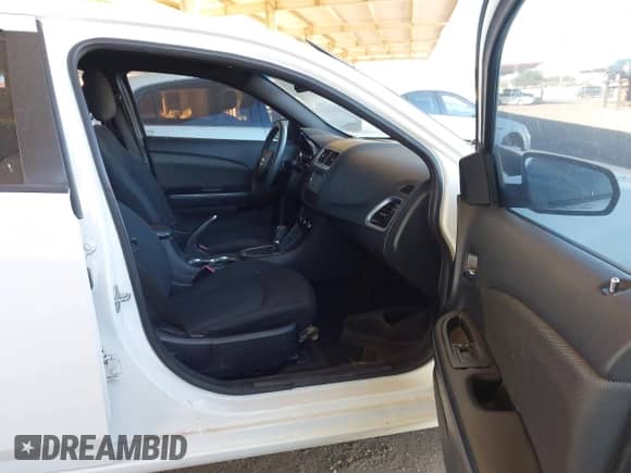 2012 Dodge Avenger SE z VIN 1C3CDZAG5CN313011, wystawiony jako IAAI lot #43551257 z przebiegiem 148 379 mil mil oraz . Historia ofert i sprzedaży dostępna na DreamBid. Obrazek 5.