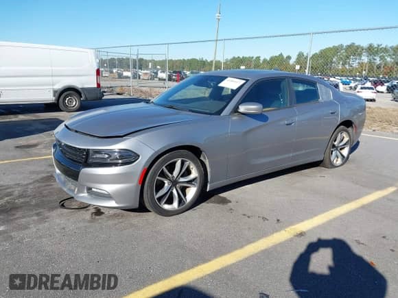 2015 Dodge Charger RT с VIN 2C3CDXCT8FH729372, выставлен на аукционе IAAI как лот 43581077 с пробегом 245 098 миль миль и . История ставок и продаж доступна на DreamBid. Изображение 17.