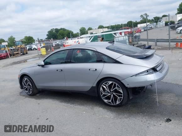 2023 Hyundai Ioniq 6 Limited с VIN KMHM54AC4PA049110, выставлен на аукционе IAAI как лот 42827535 с пробегом 9 123 миль миль и . История ставок и продаж доступна на DreamBid. Изображение 15.