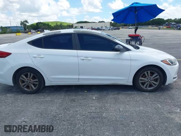 2017 Hyundai Elantra SE with VIN 5NPD84LF4HH143596, listed as a IAAI auction lot 42965999 with 160,653 mi miles and . Bid and sale history available at DreamBid. Image 13.