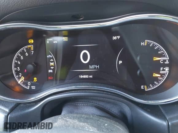 2018 Jeep Grand Cherokee Altitude with VIN 1C4RJFAG6JC478779, listed as a IAAI auction lot 41173830 with 164,850 mi miles and . Bid and sale history available at DreamBid. Image 7.