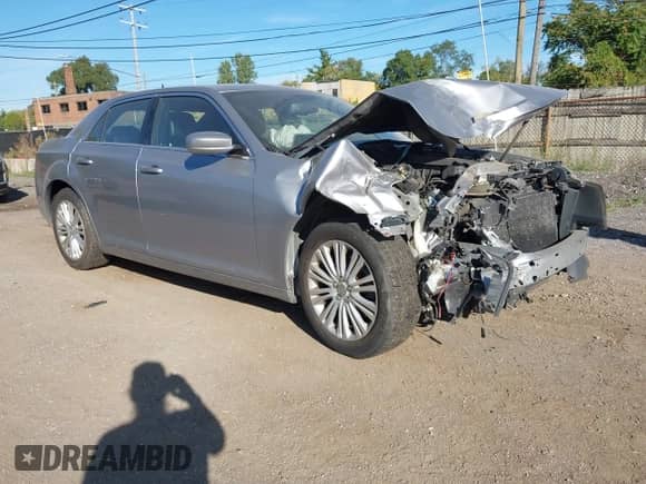 2014 Chrysler 300 с VIN 2C3CCARG4EH377139, выставлен на аукционе IAAI как лот 43351295 с пробегом 222 475 миль миль и . История ставок и продаж доступна на DreamBid. Изображение 1.