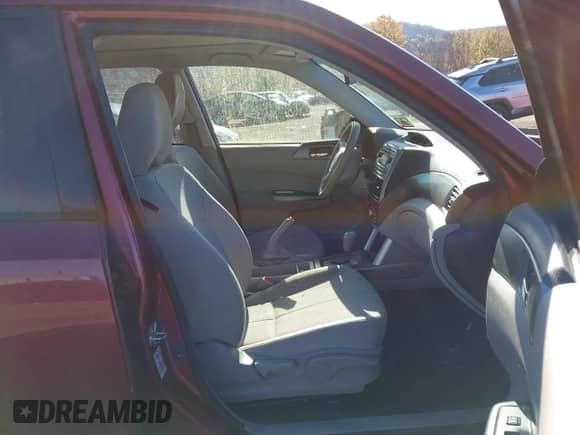 2013 Subaru Forester X Premium z VIN JF2SHADC0DH417073, wystawiony jako IAAI lot #43498249 z przebiegiem 170 040 mil mil oraz . Historia ofert i sprzedaży dostępna na DreamBid. Obrazek 5.