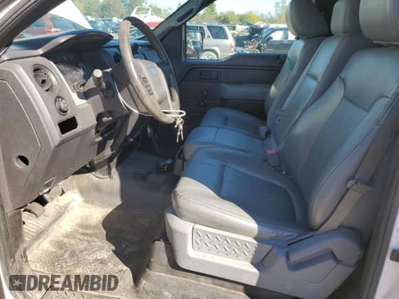 2011 Ford F-150 XL with VIN 1FTMF1CM6BKD57159, listed as a Copart auction lot 82312975 with 196,689 mi miles and Clean title. Bid and sale history available at DreamBid. Image 7.