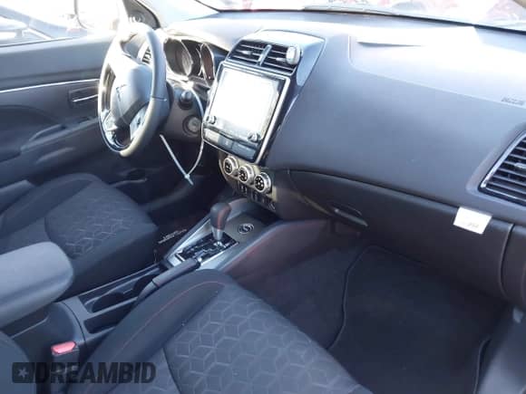 2023 Mitsubishi Outlander ES с VIN JA4ARUAU2PU013946, выставлен на аукционе IAAI как лот 43321764 с пробегом 12 826 миль миль и . История ставок и продаж доступна на DreamBid. Изображение 5.
