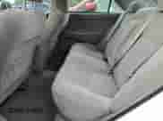 2004 Toyota Camry LE z VIN 4T1BE32KX4U369937, wystawiony jako Copart lot #68745685 z przebiegiem 80 035 mil mil oraz Czysty tytuł • Clean title. Historia ofert i sprzedaży dostępna na DreamBid. Obrazek 10.