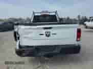 2023 Ram 1500 Tradesman z VIN 3C6JR6DG5PG541255, wystawiony jako Copart lot #89845705 z przebiegiem 45 252 mil mil oraz Szkoda całkowita • Salvage title. Historia ofert i sprzedaży dostępna na DreamBid. Obrazek 6.