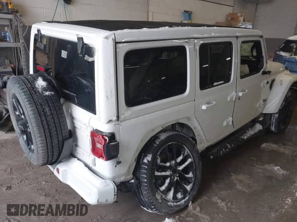 2022 Jeep Wrangler Unlimited Sahara with VIN 1C4HJXEN3NW222744, listed as a IAAI auction lot 41249285 with 43,780 mi miles and . Bid and sale history available at DreamBid. Image 4.