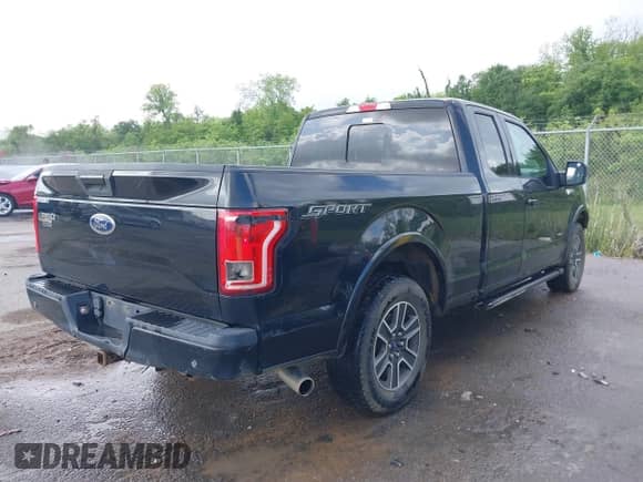 2015 Ford F-150 XL z VIN 1FTEX1CP1FFB94611, wystawiony jako IAAI lot #42050374 z przebiegiem 298 500 mil mil oraz . Historia ofert i sprzedaży dostępna na DreamBid. Obrazek 4.