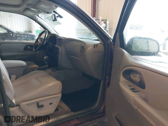 2007 Chevrolet TrailBlazer LT с VIN 1GNDT13S272219141, выставлен на аукционе IAAI как лот 42317708 с пробегом Не указан миль и . История ставок и продаж доступна на DreamBid. Изображение 5.