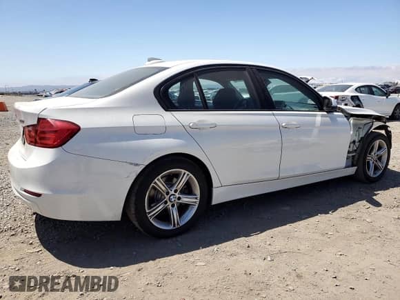 2015 BMW 3 Series 328i с VIN WBA3C1G58FNR50207, выставлен на аукционе Copart как лот 68064615 с пробегом 134 456 миль миль и Списание • Salvage title. История ставок и продаж доступна на DreamBid. Изображение 3.