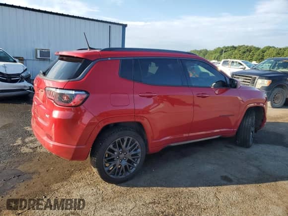 2022 Jeep Compass (RED) Edition with VIN 3C4NJDCB6NT177329, listed as a Copart auction lot 67070815 with 44,327 mi miles and Salvage title. Bid and sale history available at DreamBid. Image 3.