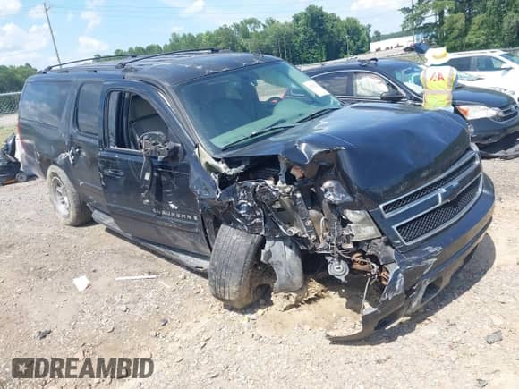 2007 Chevrolet Suburban LTZ с VIN 1GNFK16307J125636, выставлен на аукционе IAAI как лот 42622246 с пробегом Не указан миль и . История ставок и продаж доступна на DreamBid. Изображение 1.