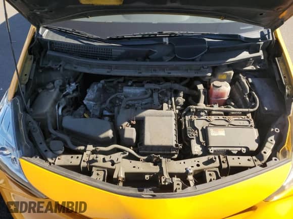 2016 Toyota Prius Two z VIN JTDZN3EU0GJ047524, wystawiony jako Copart lot #82549515 z przebiegiem 419 285 mil mil oraz Czysty tytuł • Clean title. Historia ofert i sprzedaży dostępna na DreamBid. Obrazek 11.