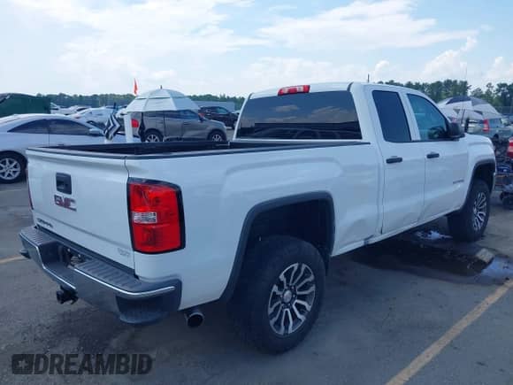 2018 GMC Sierra 1500 with VIN 1GTR1LEH9JZ323156, listed as a IAAI auction lot 42871195 with 83,257 mi miles and . Bid and sale history available at DreamBid. Image 4.
