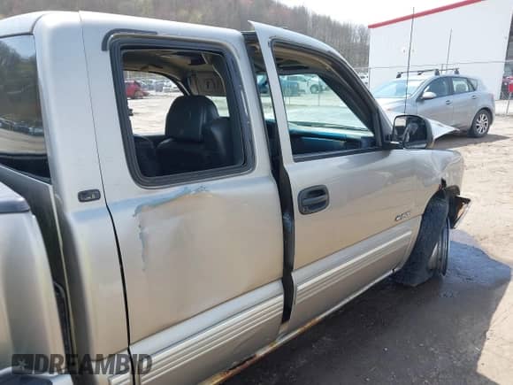 2000 Chevrolet Silverado 1500 LS с VIN 2GCEK19T0Y1310653, выставлен на аукционе IAAI как лот 42001421 с пробегом Не указан миль и . История ставок и продаж доступна на DreamBid. Изображение 20.
