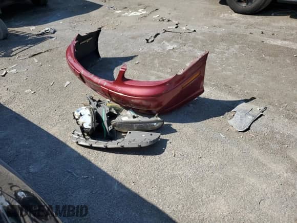 2004 Chevrolet Malibu Classic с VIN 1G1ND52F04M644856, выставлен на аукционе Copart как лот 66549564 с пробегом 222 085 миль миль и На запчасти • Non repairable. История ставок и продаж доступна на DreamBid. Изображение 12.