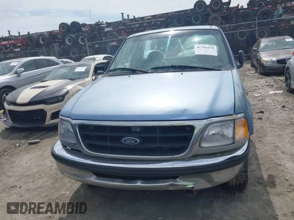 1997 Ford F-150 с VIN 1FTDF17W8VNC25194, выставлен на аукционе IAAI как лот 41794135 с пробегом 233 538 миль миль и . История ставок и продаж доступна на DreamBid. Изображение 11.