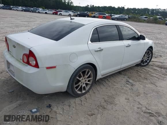 2009 Chevrolet Malibu LTZ with VIN 1G1ZK57BX9F166681, listed as a IAAI auction lot 43162412 with 274,263 mi miles and . Bid and sale history available at DreamBid. Image 4.