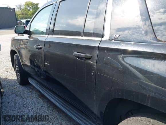 2018 Chevrolet Suburban LT с VIN 1GNSCHKC6JR145182, выставлен на аукционе IAAI как лот 43384096 с пробегом 218 396 миль миль и . История ставок и продаж доступна на DreamBid. Изображение 17.
