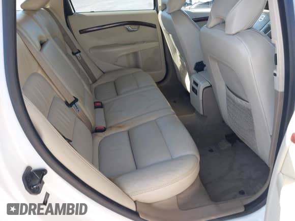2010 Volvo XC70 3.0T с VIN YV4992BZ6A1081115, выставлен на аукционе IAAI как лот 42646235 с пробегом 166 250 миль миль и . История ставок и продаж доступна на DreamBid. Изображение 8.