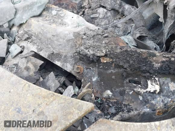 2018 Chevrolet Express Cargo z VIN 1GCWGBFP4J1254537, wystawiony jako IAAI lot #41894131 z przebiegiem Nie podano mil oraz . Historia ofert i sprzedaży dostępna na DreamBid. Obrazek 9.