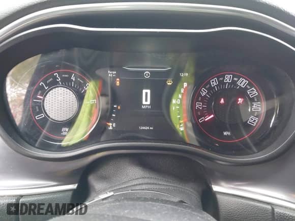 2016 Dodge Challenger SXT Plus z VIN 2C3CDZAG6GH120624, wystawiony jako IAAI lot #43501177 z przebiegiem 124 424 mil mil oraz . Historia ofert i sprzedaży dostępna na DreamBid. Obrazek 7.