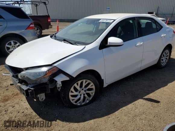 2019 Toyota Corolla XLE z VIN 2T1BURHE9KC243817, wystawiony jako Copart lot #55578415 z przebiegiem 232 710 mil mil oraz Szkoda całkowita • Salvage title. Historia ofert i sprzedaży dostępna na DreamBid. Obrazek 1.