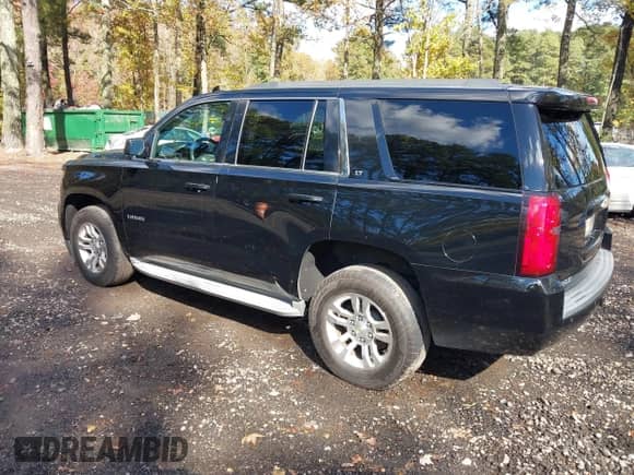 2015 Chevrolet Tahoe LT z VIN 1GNSKBKC8FR547518, wystawiony jako IAAI lot #43544283 z przebiegiem 295 964 mil mil oraz . Historia ofert i sprzedaży dostępna na DreamBid. Obrazek 3.