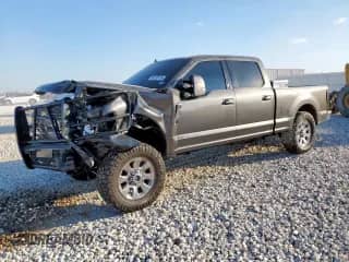 2019 Ford F-250 Lariat with VIN 1FT7W2BT1KEC31933, listed as a Copart auction lot 84238105 with 89,762 mi miles and Salvage title. Bid and sale history available at DreamBid. Image 1.