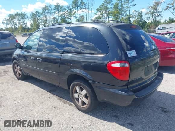 2006 Dodge Grand Caravan SXT z VIN 2D4GP44L16R745198, wystawiony jako IAAI lot #43402615 z przebiegiem 176 677 mil mil oraz . Historia ofert i sprzedaży dostępna na DreamBid. Obrazek 3.