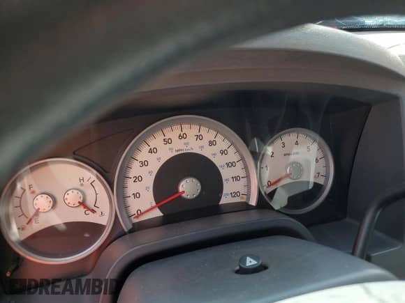 2007 Dodge Dakota SLT z VIN 1D7HE48J17S259061, wystawiony jako Copart lot #76098974 z przebiegiem Nie podano mil oraz Nie do naprawy • Non repairable. Historia ofert i sprzedaży dostępna na DreamBid. Obrazek 9.