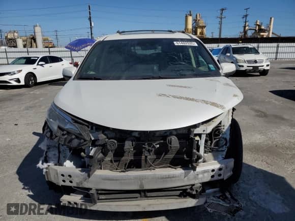 2022 Toyota Sienna Platinum с VIN 5TDESKFC8NS041784, выставлен на аукционе Copart как лот 61402935 с пробегом 179 581 миль миль и Списание • Salvage title. История ставок и продаж доступна на DreamBid. Изображение 5.