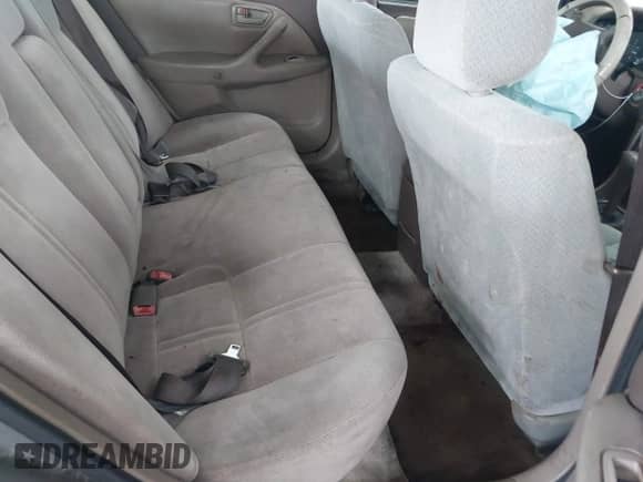 1999 Toyota Camry LE z VIN 4T1BG28K7XU594767, wystawiony jako IAAI lot #43385091 z przebiegiem 263 066 mil mil oraz . Historia ofert i sprzedaży dostępna na DreamBid. Obrazek 8.