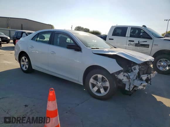 2015 Chevrolet Malibu LS z VIN 1G11B5SL2FF108458, wystawiony jako Copart lot #85737915 z przebiegiem 70 475 mil mil oraz Szkoda całkowita • Salvage title. Historia ofert i sprzedaży dostępna na DreamBid. Obrazek 4.