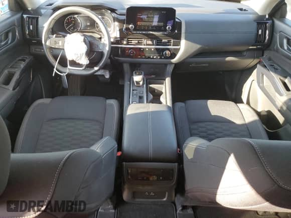 2025 Nissan Pathfinder SV с VIN 5N1DR3BA1SC205404, выставлен на аукционе Copart как лот 80531935 с пробегом 6 246 миль миль и Списание • Salvage title. История ставок и продаж доступна на DreamBid. Изображение 8.