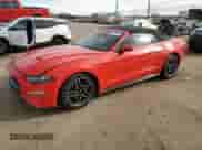 2020 Ford Mustang EcoBoost Premium z VIN 1FATP8UH7L5131575, wystawiony jako Copart lot #87602675 z przebiegiem 95 057 mil mil oraz Szkoda całkowita • Salvage title. Historia ofert i sprzedaży dostępna na DreamBid. Obrazek 1.