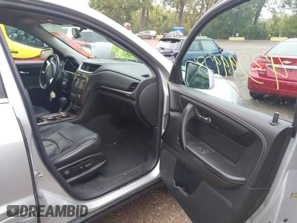 2014 Chevrolet Traverse LT с VIN 1GNKRHKD0EJ292318, выставлен на аукционе IAAI как лот 43299923 с пробегом 135 449 миль миль и . История ставок и продаж доступна на DreamBid. Изображение 5.