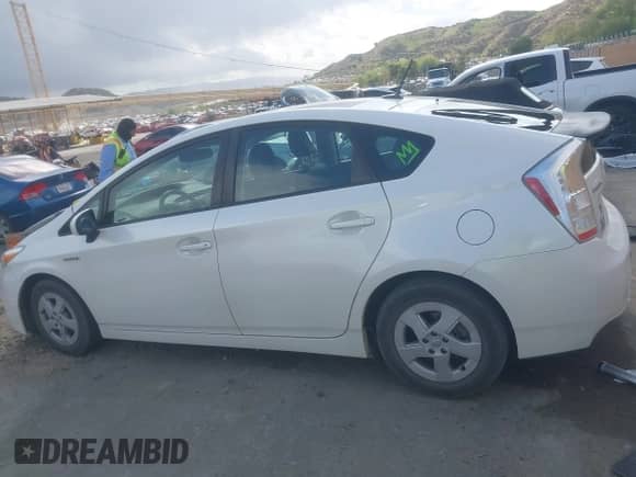 2011 Toyota Prius I с VIN JTDKN3DU9B5332842, выставлен на аукционе IAAI как лот 41965002 с пробегом 120 449 миль миль и . История ставок и продаж доступна на DreamBid. Изображение 14.