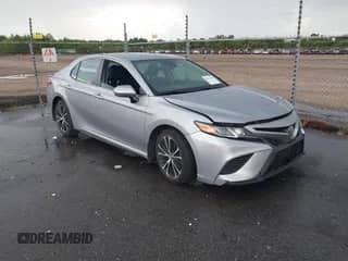 2019 Toyota Camry SE z VIN 4T1B11HK6KU843354, wystawiony jako IAAI lot #42811510 z przebiegiem 82 851 mil mil oraz . Historia ofert i sprzedaży dostępna na DreamBid. Obrazek 1.