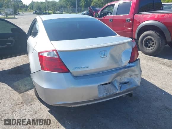 2008 Honda Accord EX с VIN 1HGCS12738A029622, выставлен на аукционе IAAI как лот 43339334 с пробегом 282 554 миль миль и . История ставок и продаж доступна на DreamBid. Изображение 6.