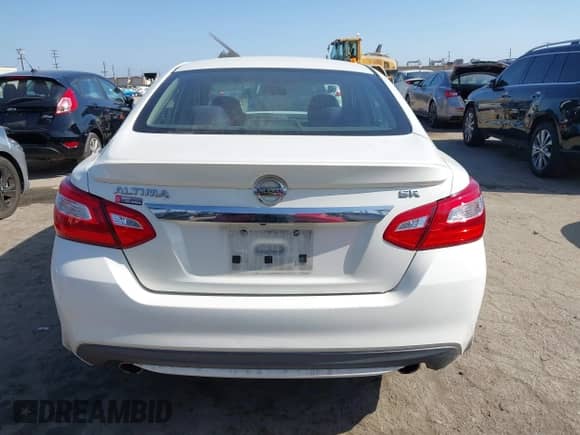 2016 Nissan Altima SL с VIN 1N4AL3AP1GC287968, выставлен на аукционе IAAI как лот 42540418 с пробегом 88 634 миль миль и . История ставок и продаж доступна на DreamBid. Изображение 17.