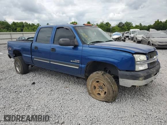 2003 Chevrolet Silverado 2500HD LS с VIN 1GCHK23163F153593, выставлен на аукционе Copart как лот 59146875 с пробегом 270 007 миль миль и Списание • Salvage title. История ставок и продаж доступна на DreamBid. Изображение 4.
