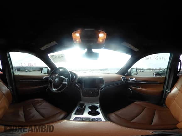 2018 Jeep Grand Cherokee Summit с VIN 1C4RJFJGXJC221513, выставлен на аукционе IAAI как лот 41487716 с пробегом 93 923 миль миль и . История ставок и продаж доступна на DreamBid. Изображение 19.