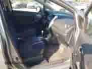 2015 Nissan Note S z VIN 3N1CE2CP3FL378217, wystawiony jako IAAI lot #43252661 z przebiegiem 103 132 mil mil oraz . Historia ofert i sprzedaży dostępna na DreamBid. Obrazek 5.