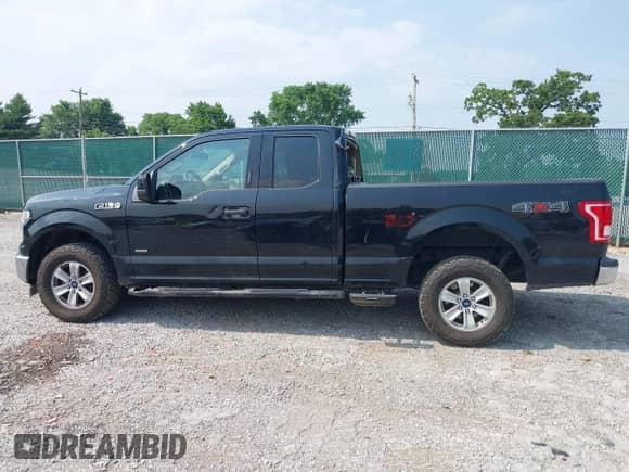 2017 Ford F-150 XL с VIN 1FTFX1EG1HKD47001, выставлен на аукционе IAAI как лот 42362486 с пробегом 154 666 миль миль и . История ставок и продаж доступна на DreamBid. Изображение 14.